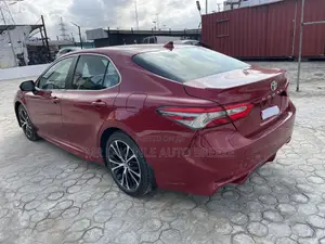 Toyota Camry 2019 Red