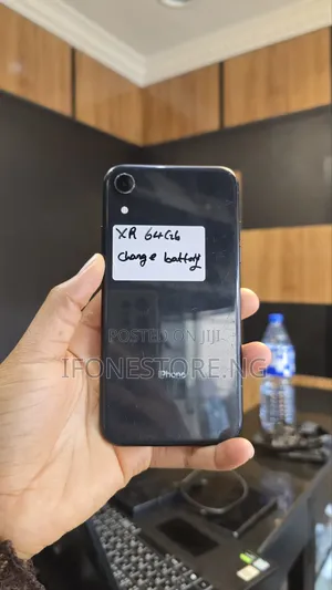 Apple iPhone XR 64 GB Black