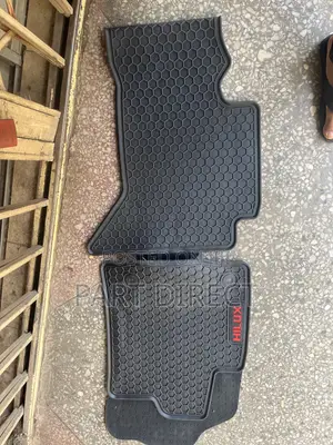 Toyota Hilux Footmat (2014-2025)