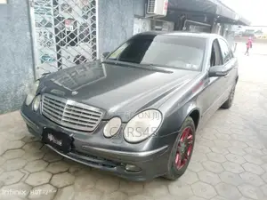 Mercedes-Benz E320 2005 Gray