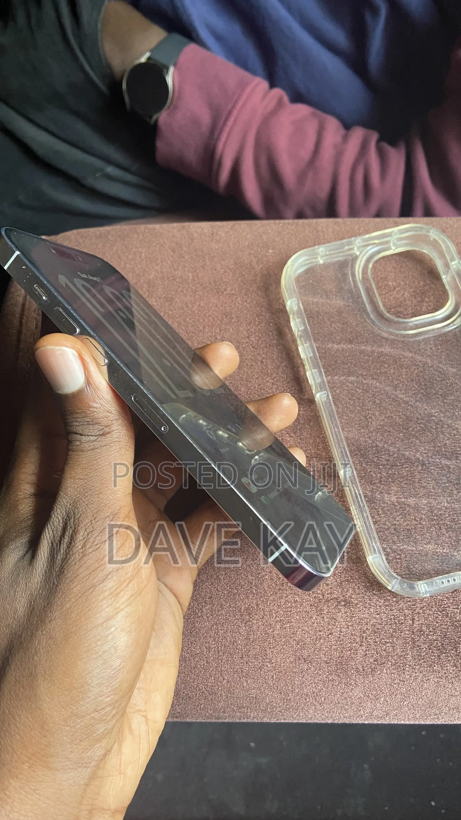 Server 8GB Apple M4 Max HDD+SSD 256GB