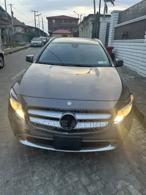 Mercedes-Benz GLA 250 2017 Gray