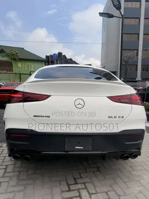 Mercedes-Benz GLE-Class 2025 White