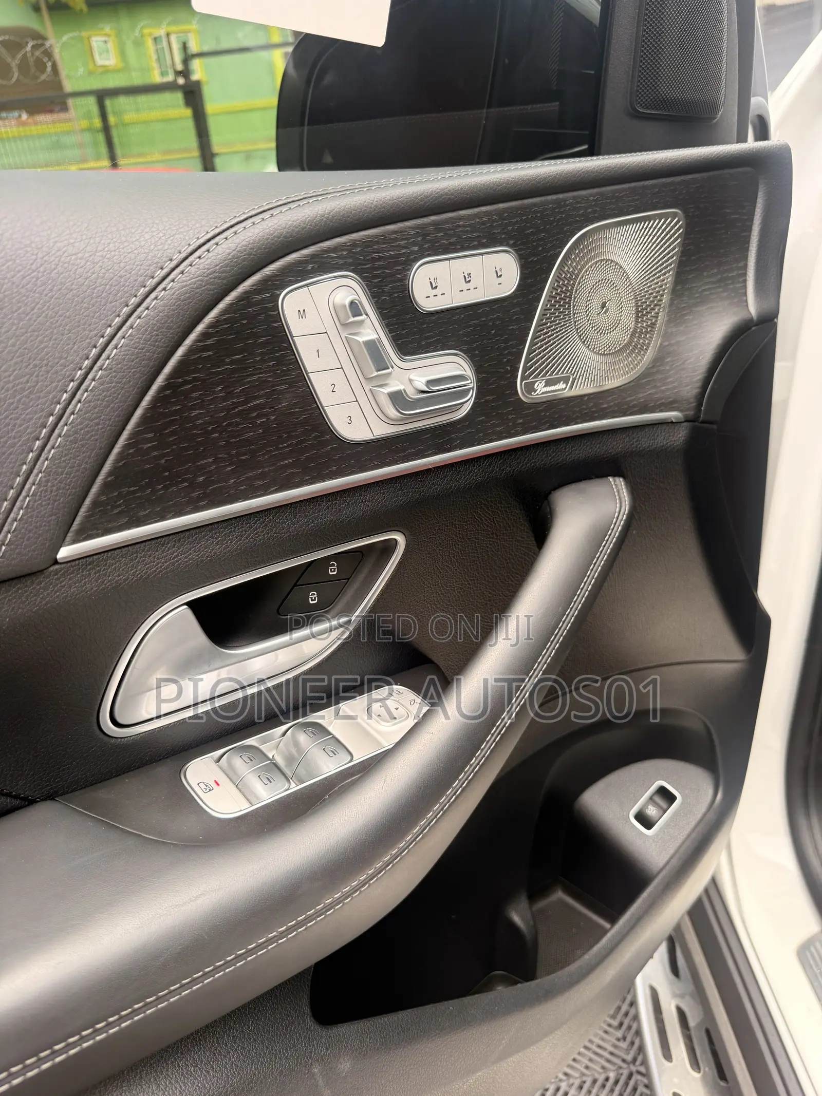 Mercedes-Benz GLE-Class 2025 White