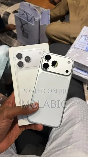Apple iPhone 17 Pro Max 256 GB Silver