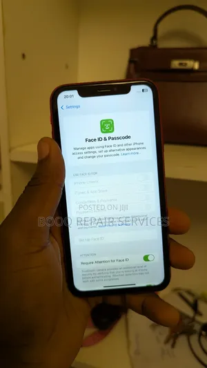 Apple iPhone XR 64 GB Red