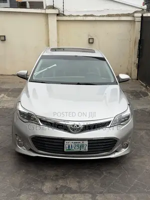 Toyota Avalon XLE 4dr Sedan (3.5L 6cyl 6A) 2014 Silver