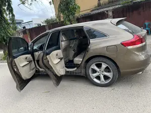 Toyota Venza XLE 2014 Beige
