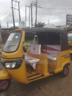 TVS King Deluxe Plus iTouch Start 2025 Yellow