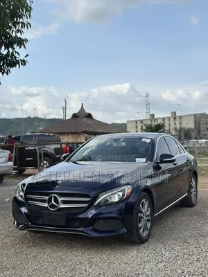 Mercedes-Benz C300 2016 Blue