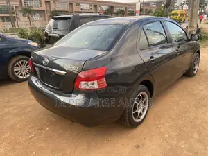 Toyota Yaris 2009 Gray