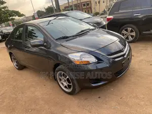 Toyota Yaris 2009 Gray