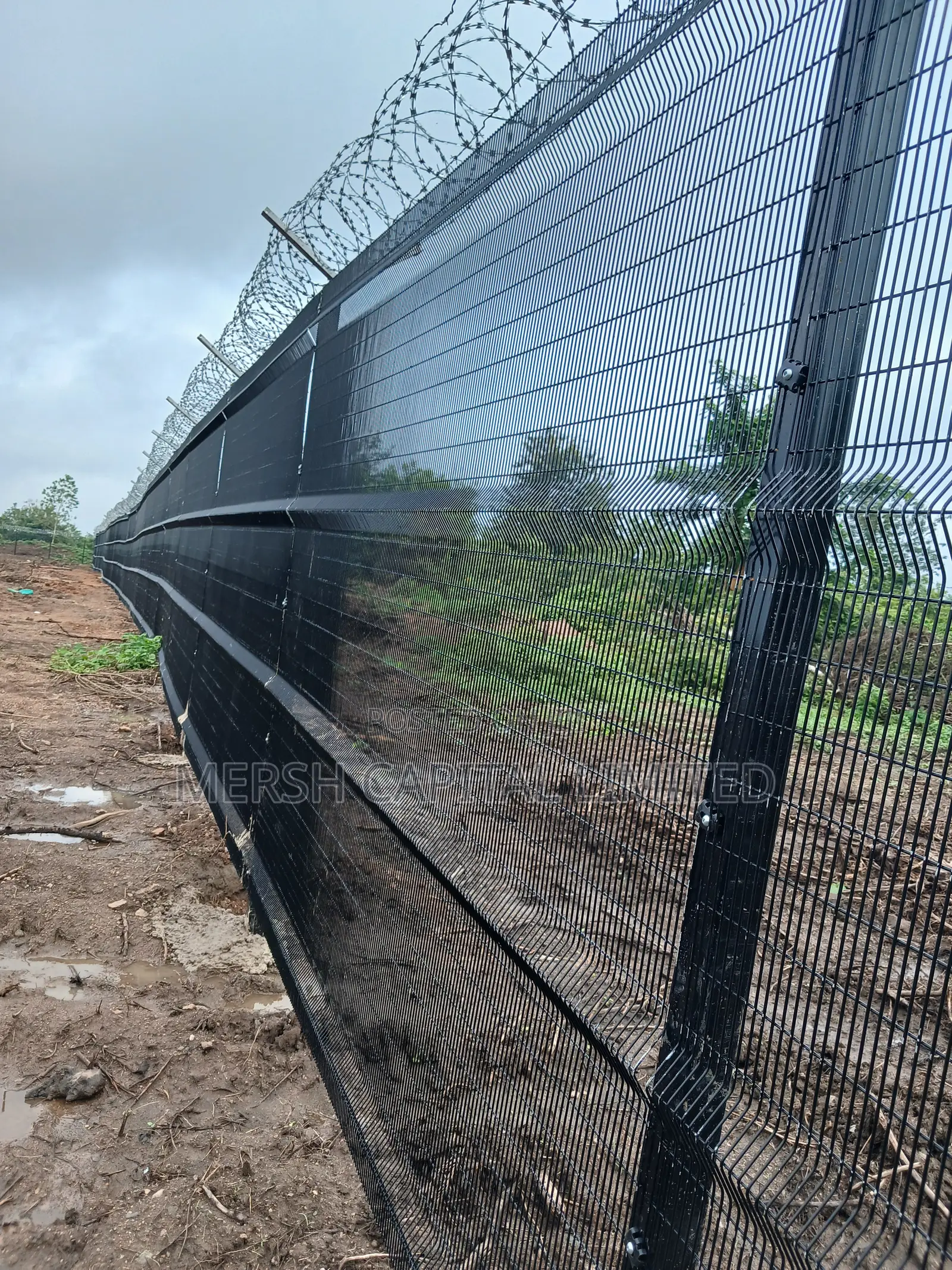 High-Security Mesh. Zero Easy Grip.