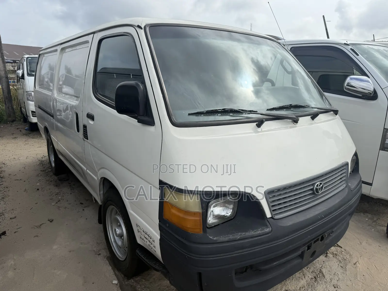 Toyota HiAce 2007 White