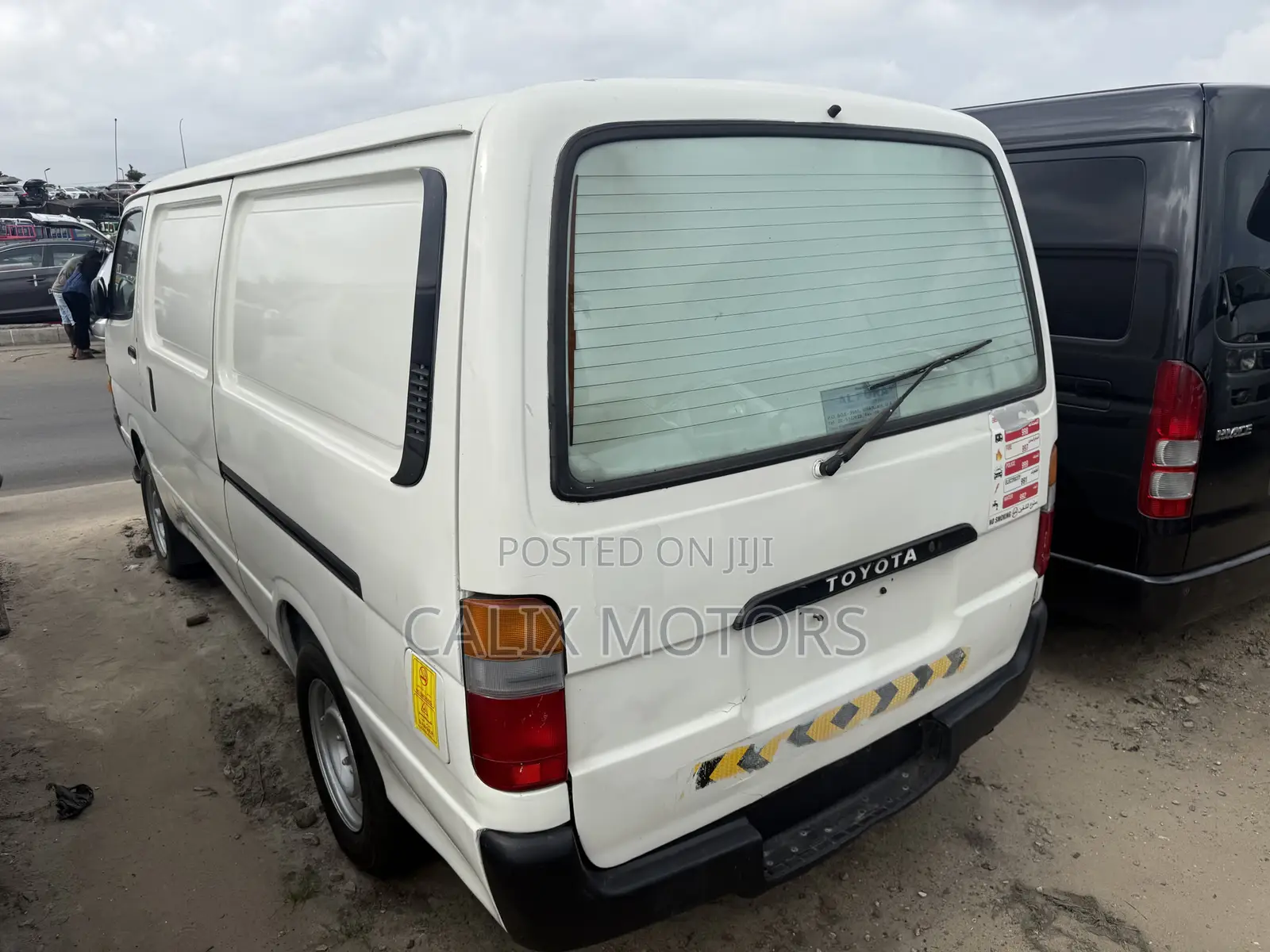 Toyota HiAce 2007 White