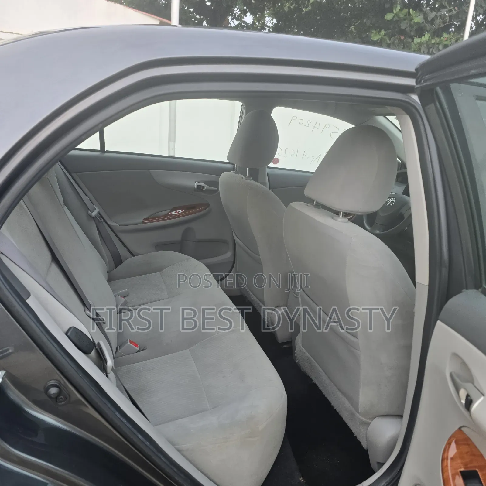 Toyota Corolla 2010 Gray