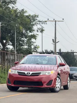 Toyota Camry SE 4dr Sedan (2.5L 4cyl 6A) 2014 Red