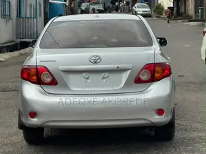 Toyota Corolla 2010 Silver