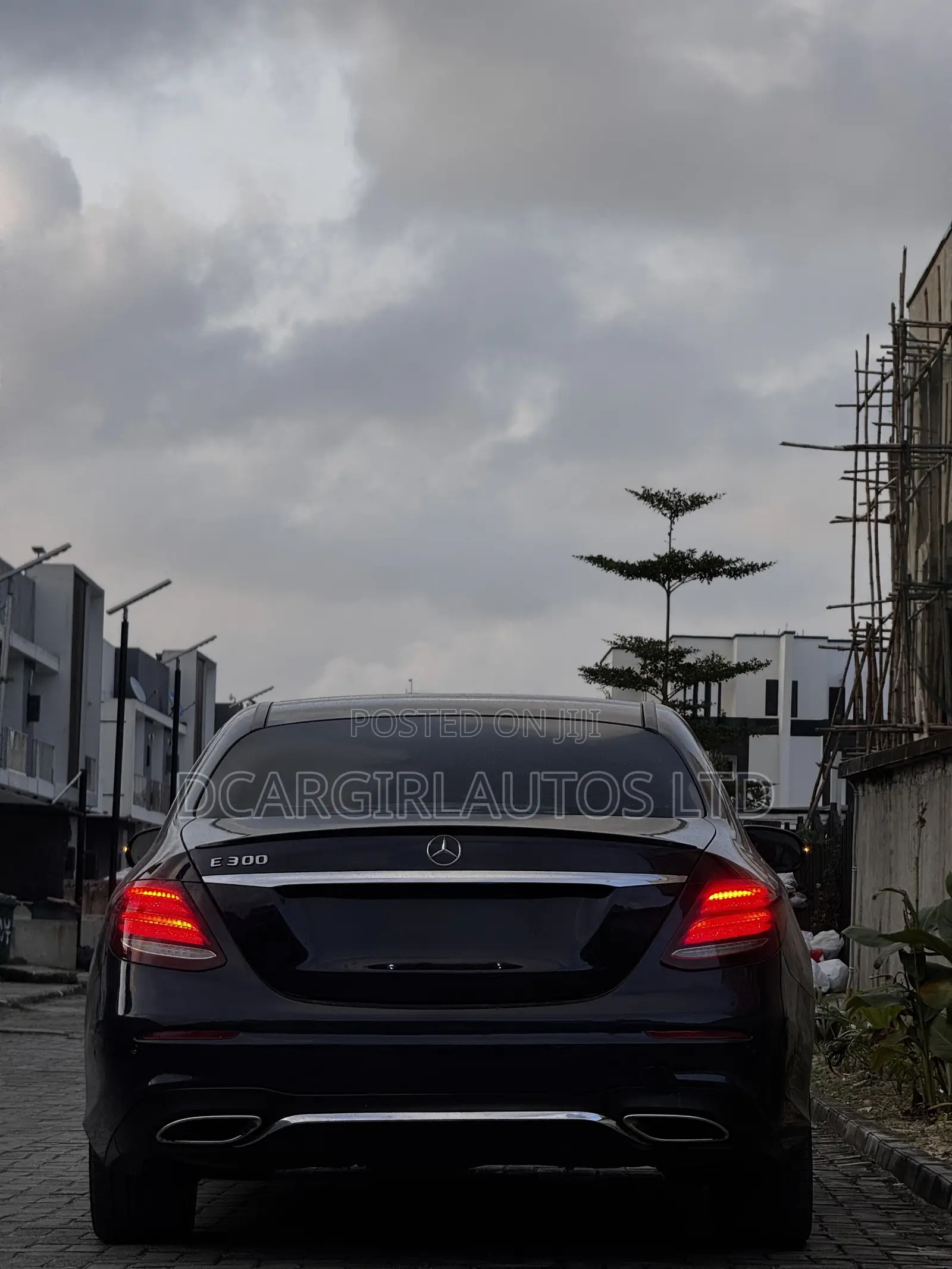 Mercedes-Benz E300 2017 Blue