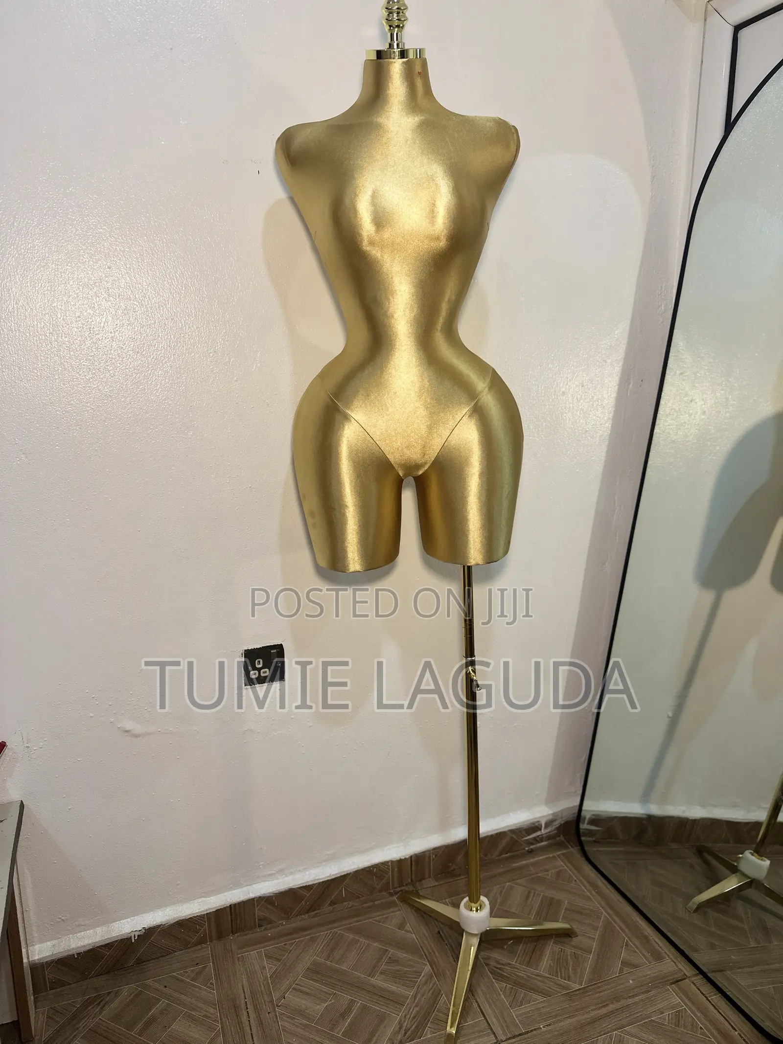 Foreign Pinnable BBL Mannequin