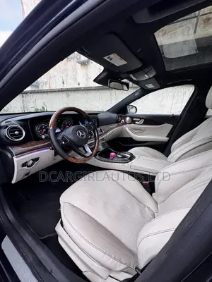 Mercedes-Benz E300 2017 Blue