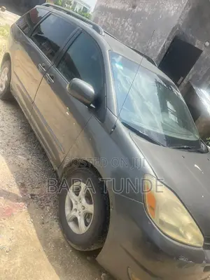 Toyota Sienna 2005 Gray