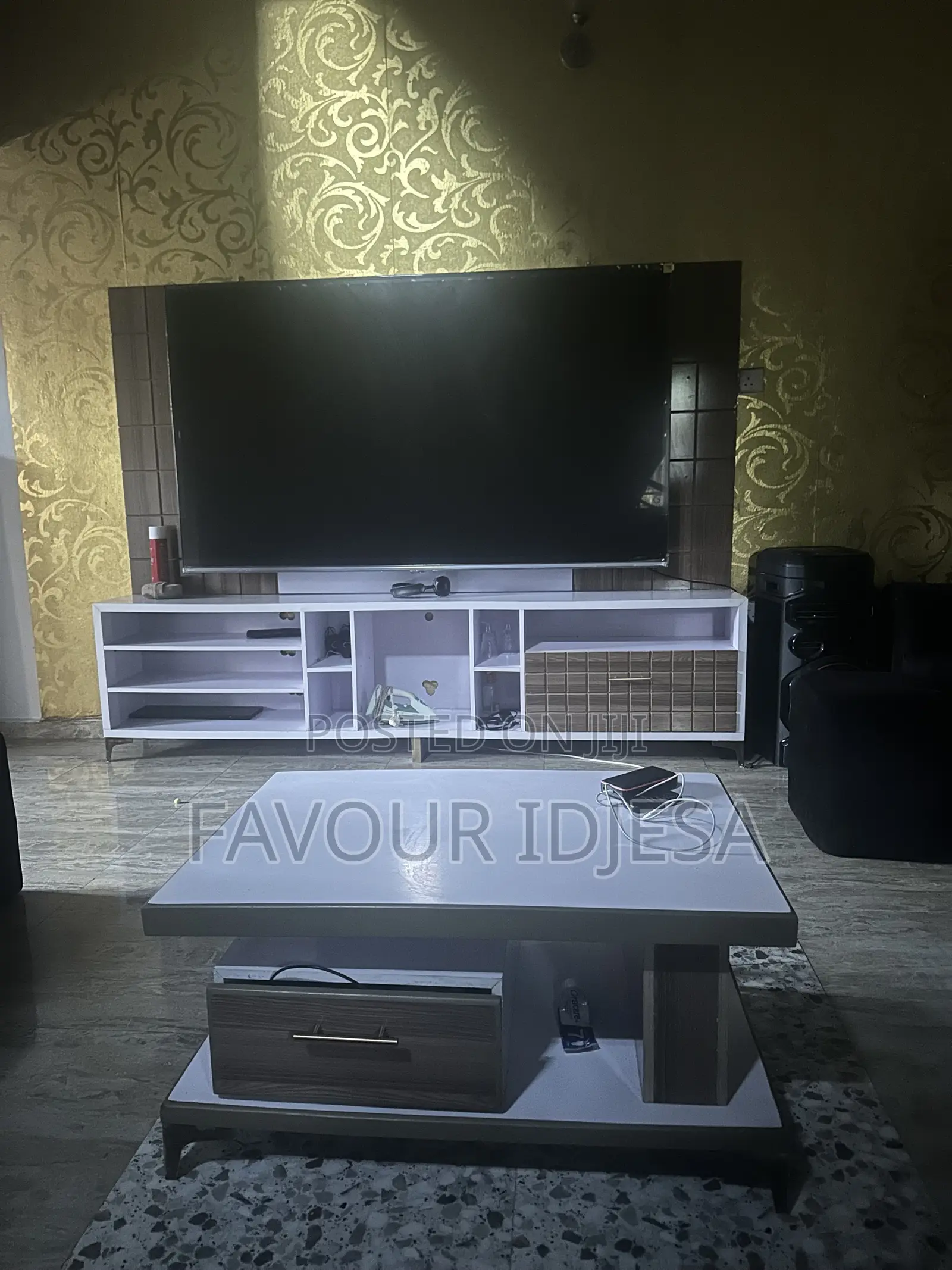 Hisense Smart 85 Inches