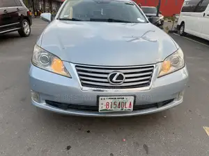 Lexus ES 2012 Blue