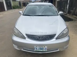 Toyota Camry LE 4dr Sedan (2.4L 4cyl 5A) 2006 Silver