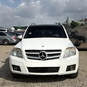 Mercedes-Benz GLK-Class 350 4MATIC 2011 White