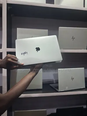 Laptop Apple MacBook Air 2020 8GB Intel SSD 256GB