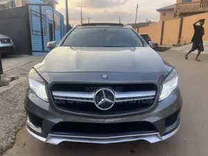 Mercedes-Benz GLA 250 SV Premium 2014 Gray