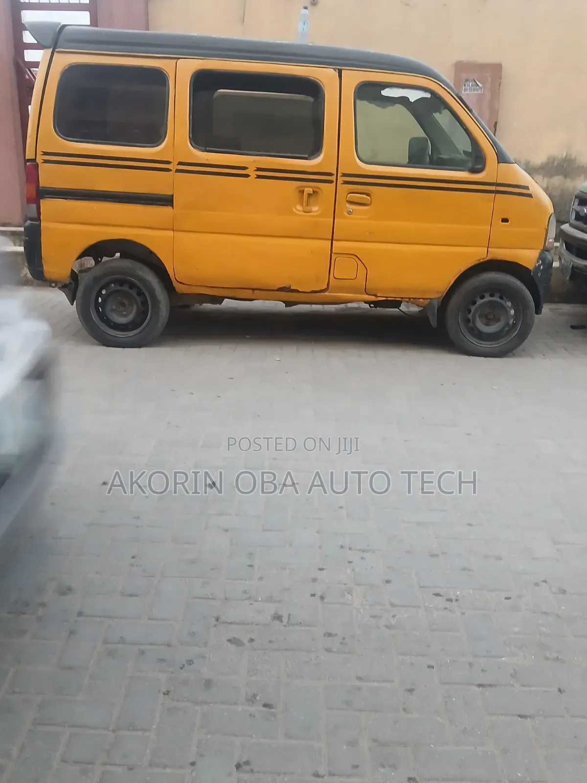 Suzuki APV Minibus 2008 Yellow