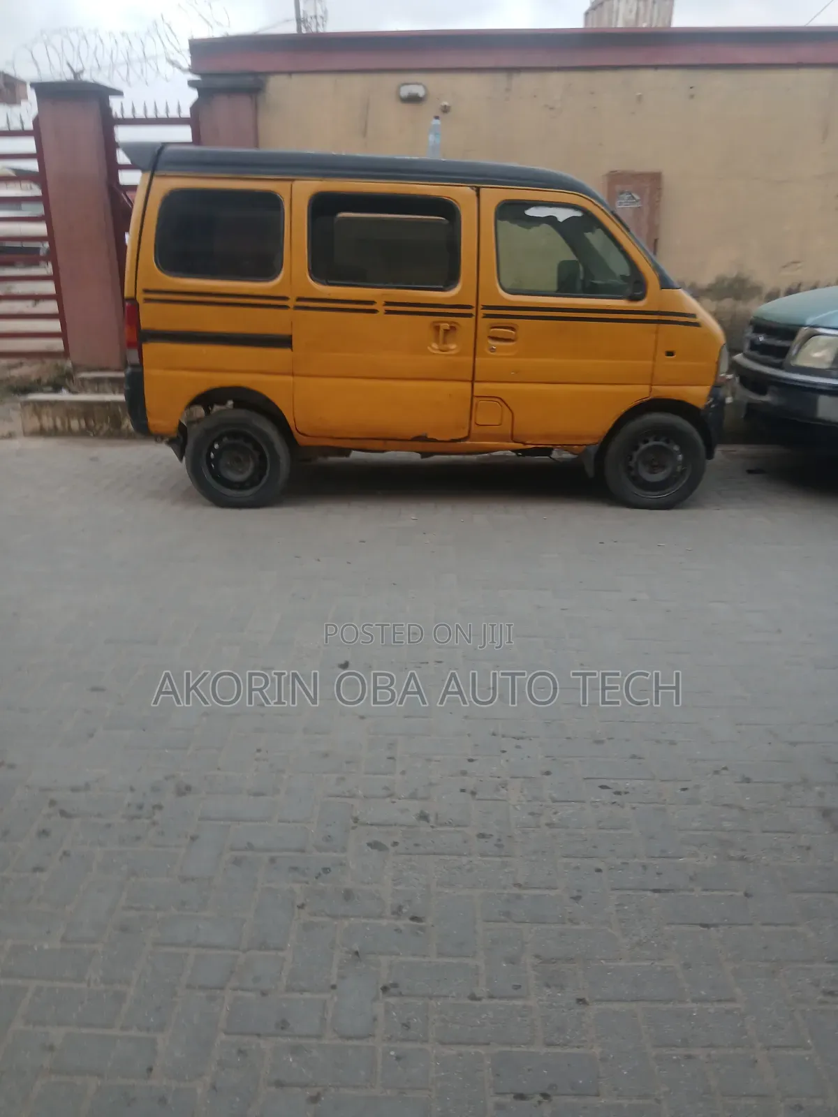 Suzuki APV Minibus 2008 Yellow