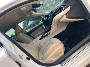 Toyota Camry 2020 White