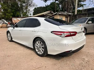 Toyota Camry 2020 White