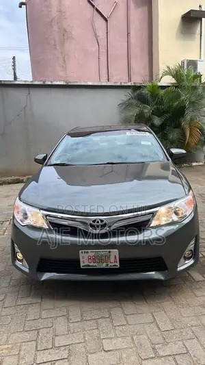 Toyota Camry LE 4dr Sedan (2.5L 4cyl 6A) 2014 Green