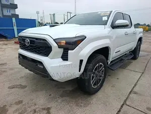 Toyota Tacoma SR5 Double Cab 5' Bed AT 2024 White