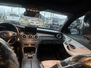 Mercedes-Benz C300 2016 Black