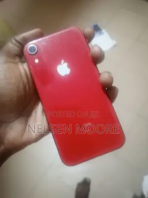 Apple iPhone XR 64 GB Red