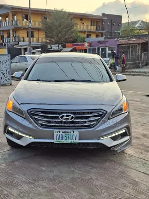 Hyundai Sonata Sport Sedan FWD (2.4L 4cyl 6A) 2016