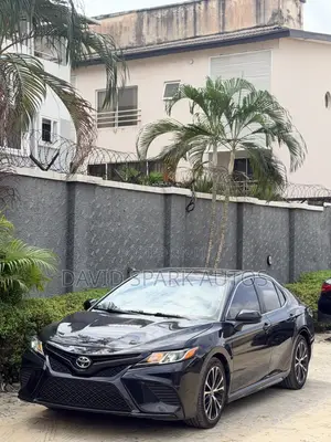 Toyota Camry SE (2.5L 4cyl 8A) 2019 Black