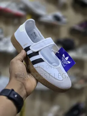 Classic Retro Striped Mary Jane Sneakers (Sporty-Meets-Preppy Look)