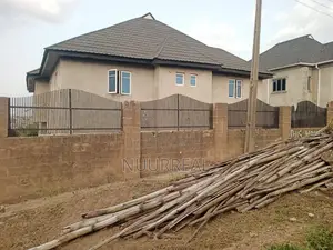 2bdrm Block of Flats in Silver Estate, Akobo for sale