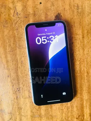 Apple iPhone XR 64 GB White