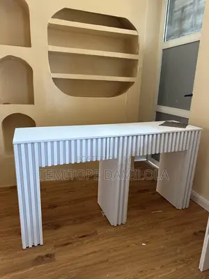 New Vaniti Table