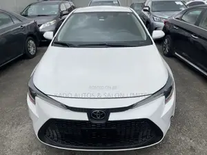 Toyota Corolla LE 2023 White