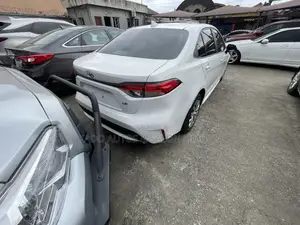 Toyota Corolla LE 2023 White