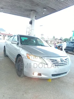 Toyota Camry XLE V6 4dr Sedan (3.5L 6cyl 6AM) 2007 Silver