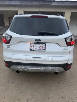 Ford Escape SE FWD 2017 White